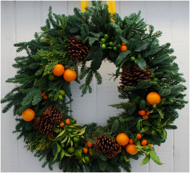 A Citrus Christmas Wreath