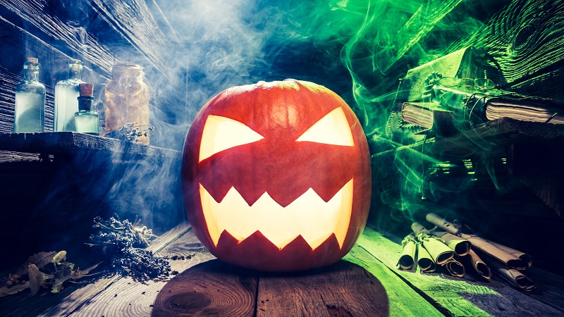 Halloween Posters as an Easy, Beautiful and Cheap Way to Prepare for the Holiday