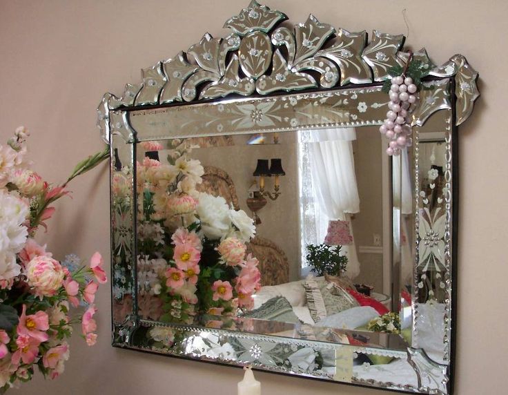 Luxurious Venetian Mirror